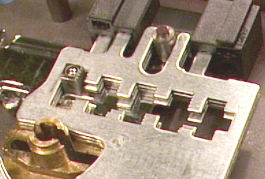 Сувальдная стойка с защитой против высверливания